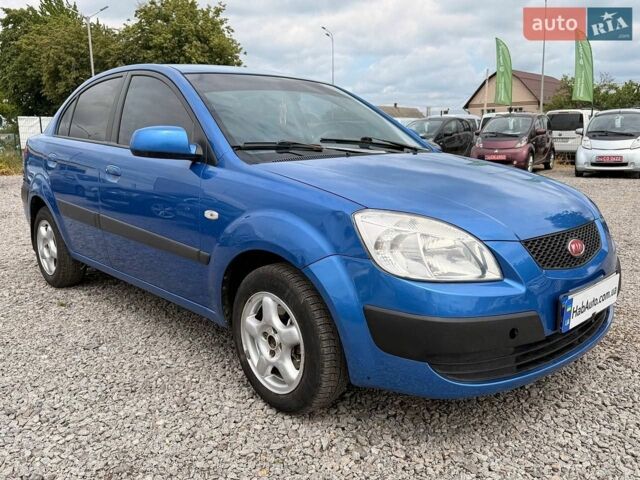 Синий Киа Рио, объемом двигателя 1.4 л и пробегом 252 тыс. км за 2999 $, фото 2 на Automoto.ua