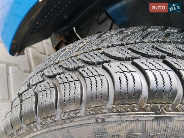 Синий Киа Рио, объемом двигателя 1.4 л и пробегом 310 тыс. км за 3450 $, фото 9 на Automoto.ua