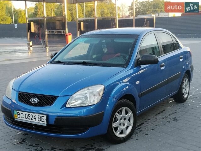 Синій Кіа Ріо, об'ємом двигуна 1.4 л та пробігом 350 тис. км за 3499 $, фото 1 на Automoto.ua