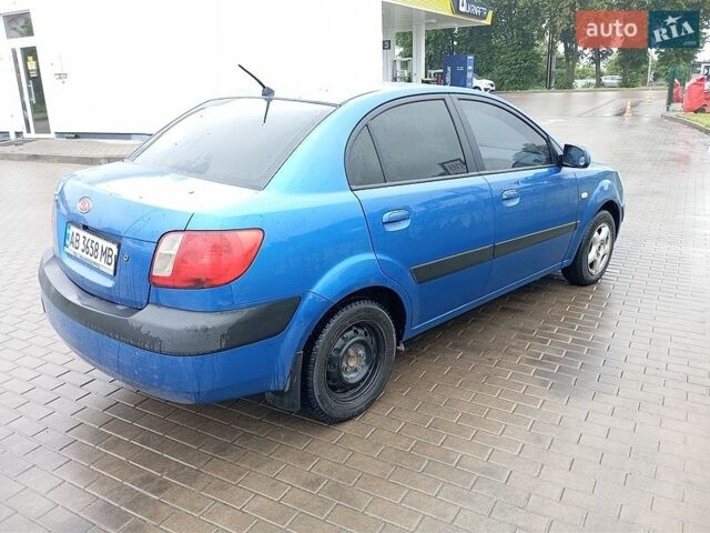 Синий Киа Рио, объемом двигателя 1.4 л и пробегом 258 тыс. км за 2999 $, фото 3 на Automoto.ua