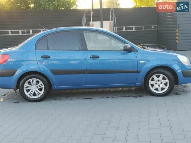 Синій Кіа Ріо, об'ємом двигуна 1.4 л та пробігом 350 тис. км за 3499 $, фото 6 на Automoto.ua
