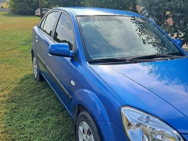 Синий Киа Рио, объемом двигателя 1.4 л и пробегом 94 тыс. км за 5300 $, фото 3 на Automoto.ua