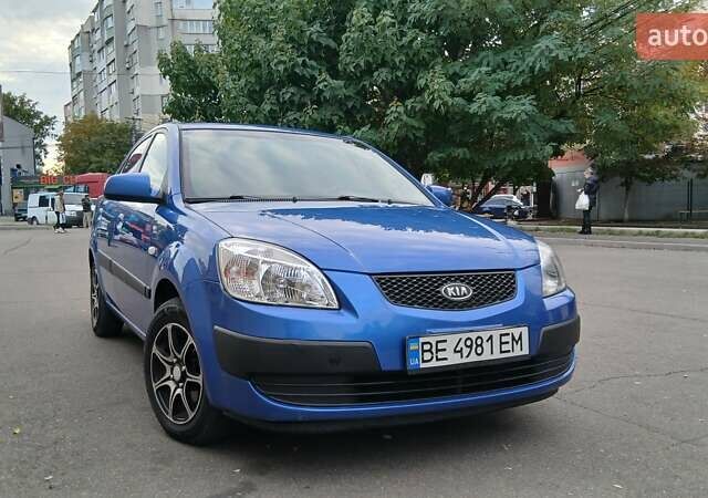 Синий Киа Рио, объемом двигателя 1.4 л и пробегом 159 тыс. км за 5800 $, фото 2 на Automoto.ua