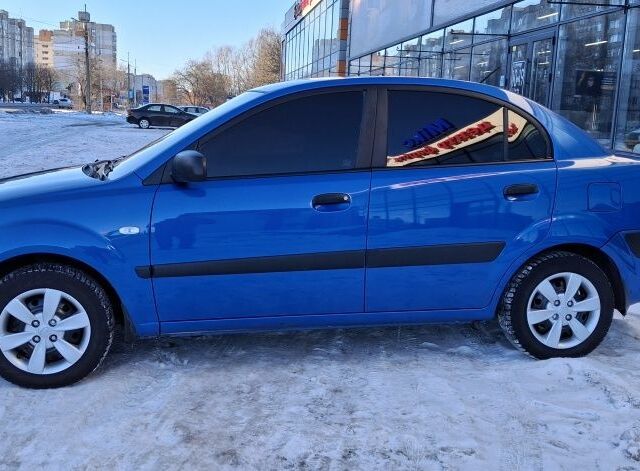 Синій Кіа Ріо, об'ємом двигуна 1.4 л та пробігом 178 тис. км за 3800 $, фото 6 на Automoto.ua
