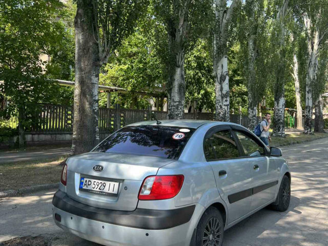 Синий Киа Рио, объемом двигателя 1.4 л и пробегом 200 тыс. км за 4700 $, фото 2 на Automoto.ua