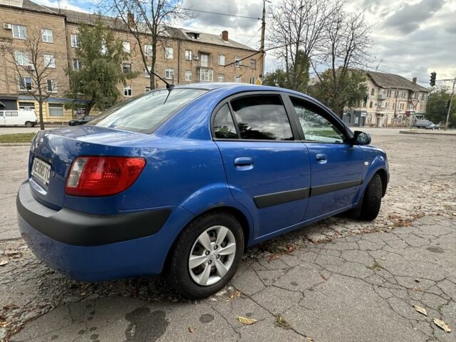 Синий Киа Рио, объемом двигателя 1.4 л и пробегом 172 тыс. км за 4318 $, фото 2 на Automoto.ua
