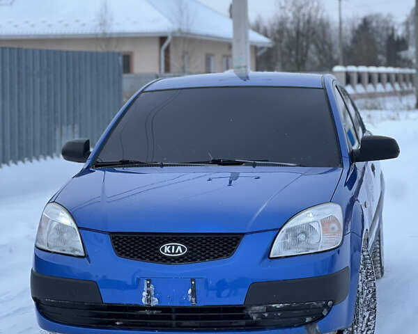 Синій Кіа Ріо, об'ємом двигуна 1.4 л та пробігом 178 тис. км за 4100 $, фото 2 на Automoto.ua