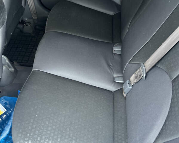 Синій Кіа Ріо, об'ємом двигуна 1.4 л та пробігом 178 тис. км за 4100 $, фото 6 на Automoto.ua