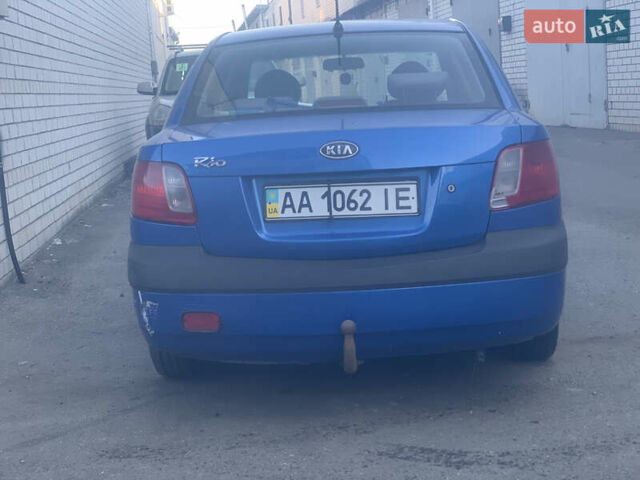Синий Киа Рио, объемом двигателя 1.4 л и пробегом 170 тыс. км за 3750 $, фото 2 на Automoto.ua