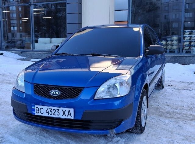 Синій Кіа Ріо, об'ємом двигуна 1.4 л та пробігом 178 тис. км за 3800 $, фото 7 на Automoto.ua