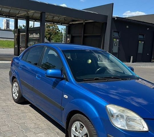 Синий Киа Рио, объемом двигателя 1.4 л и пробегом 172 тыс. км за 4200 $, фото 8 на Automoto.ua