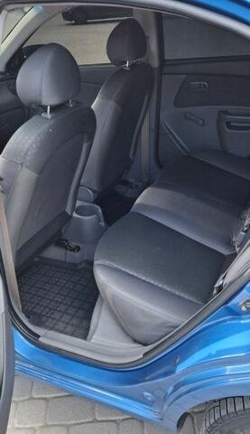 Синий Киа Рио, объемом двигателя 1.4 л и пробегом 179 тыс. км за 3900 $, фото 10 на Automoto.ua