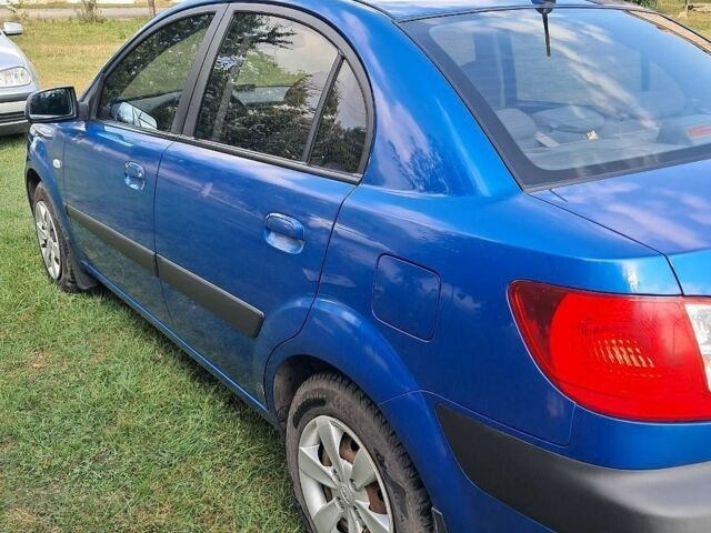Синий Киа Рио, объемом двигателя 1.4 л и пробегом 94 тыс. км за 5300 $, фото 4 на Automoto.ua