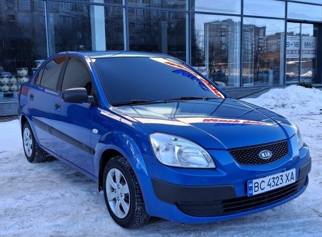 Синій Кіа Ріо, об'ємом двигуна 1.4 л та пробігом 178 тис. км за 3800 $, фото 2 на Automoto.ua