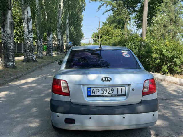 Синий Киа Рио, объемом двигателя 1.4 л и пробегом 200 тыс. км за 4700 $, фото 1 на Automoto.ua