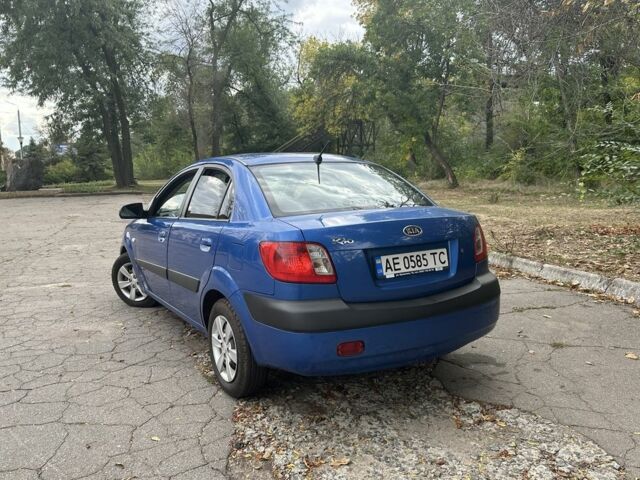 Синий Киа Рио, объемом двигателя 1.4 л и пробегом 172 тыс. км за 4308 $, фото 3 на Automoto.ua
