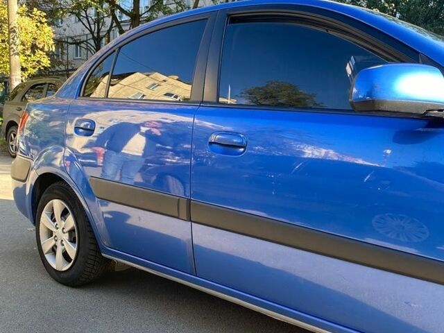 Синий Киа Рио, объемом двигателя 1.4 л и пробегом 258 тыс. км за 3500 $, фото 6 на Automoto.ua