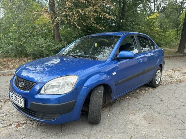 Синий Киа Рио, объемом двигателя 1.4 л и пробегом 172 тыс. км за 4318 $, фото 5 на Automoto.ua