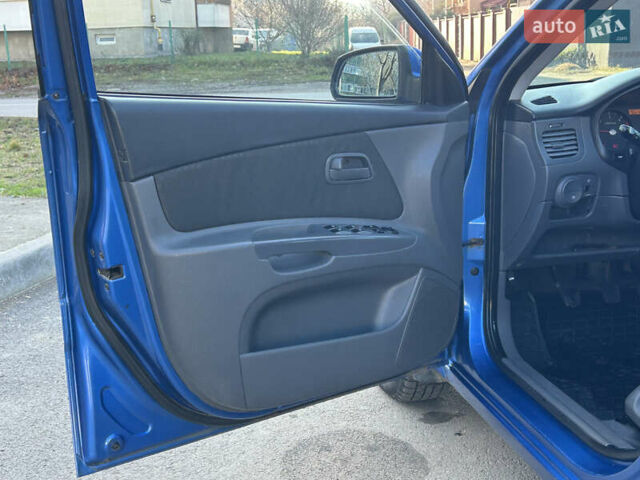Синий Киа Рио, объемом двигателя 1.5 л и пробегом 164 тыс. км за 4499 $, фото 8 на Automoto.ua