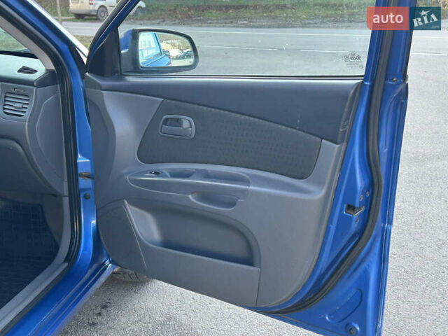 Синий Киа Рио, объемом двигателя 1.5 л и пробегом 164 тыс. км за 4499 $, фото 15 на Automoto.ua
