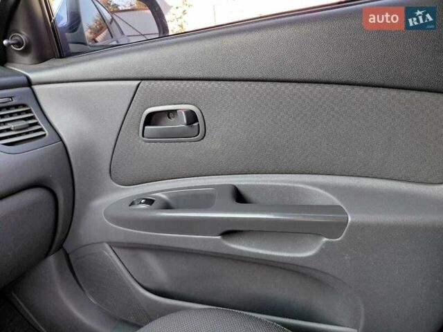 Киа Рио 2009 в Броварах на Automoto.ua Синий Киа Рио, объемом двигателя 1.4 л и пробегом 271 тыс. км за 5000 $, фото 19 на Automoto.ua