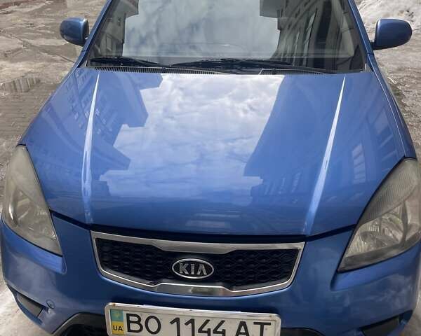 Синий Киа Рио, объемом двигателя 1.4 л и пробегом 177 тыс. км за 5000 $, фото 1 на Automoto.ua