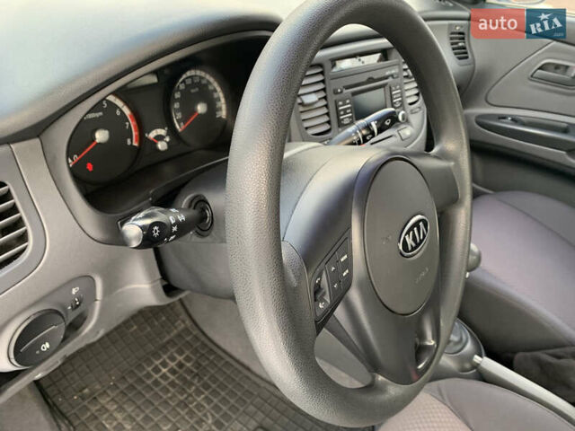 Синій Кіа Ріо, об'ємом двигуна 1.4 л та пробігом 57 тис. км за 6750 $, фото 13 на Automoto.ua
