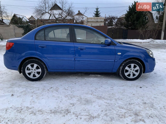 Синій Кіа Ріо, об'ємом двигуна 1.4 л та пробігом 57 тис. км за 6750 $, фото 7 на Automoto.ua