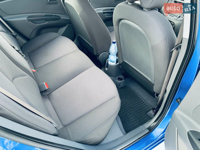 Синій Кіа Ріо, об'ємом двигуна 1.4 л та пробігом 57 тис. км за 6750 $, фото 18 на Automoto.ua