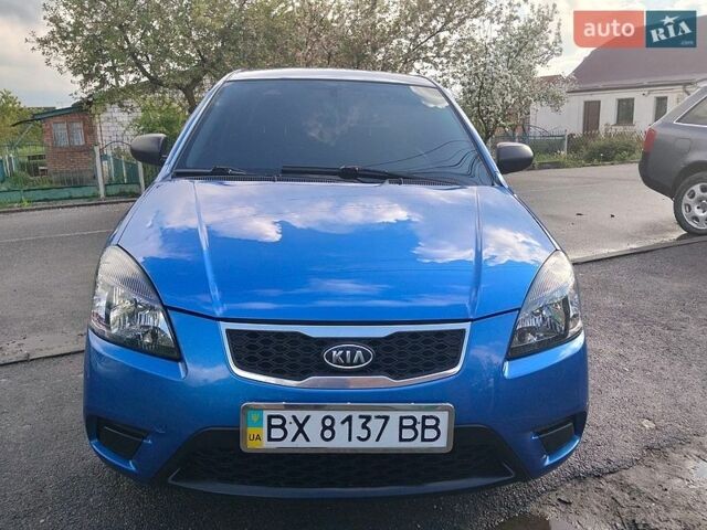 Синий Киа Рио, объемом двигателя 1.4 л и пробегом 308 тыс. км за 4500 $, фото 6 на Automoto.ua