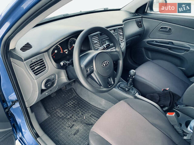Синій Кіа Ріо, об'ємом двигуна 1.4 л та пробігом 57 тис. км за 6750 $, фото 12 на Automoto.ua