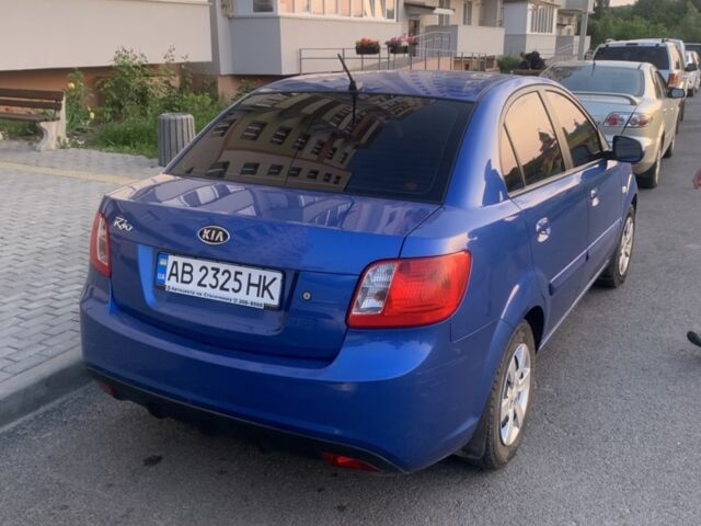 Синий Киа Рио, объемом двигателя 1.4 л и пробегом 62 тыс. км за 6500 $, фото 2 на Automoto.ua