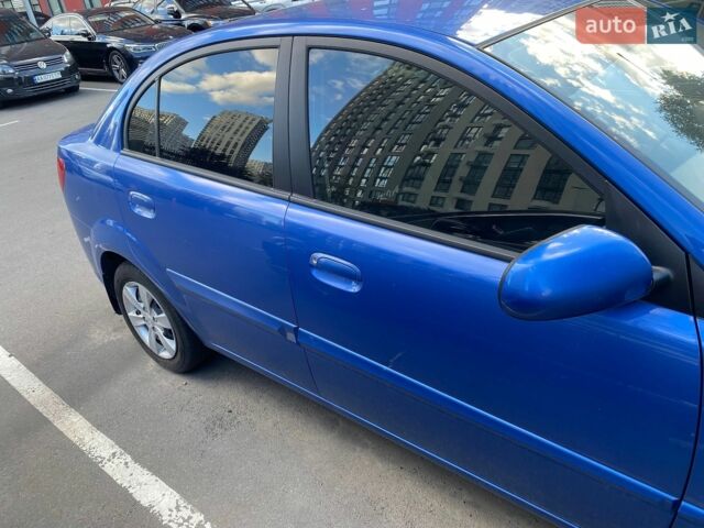 Синій Кіа Ріо, об'ємом двигуна 1.4 л та пробігом 88 тис. км за 6100 $, фото 2 на Automoto.ua