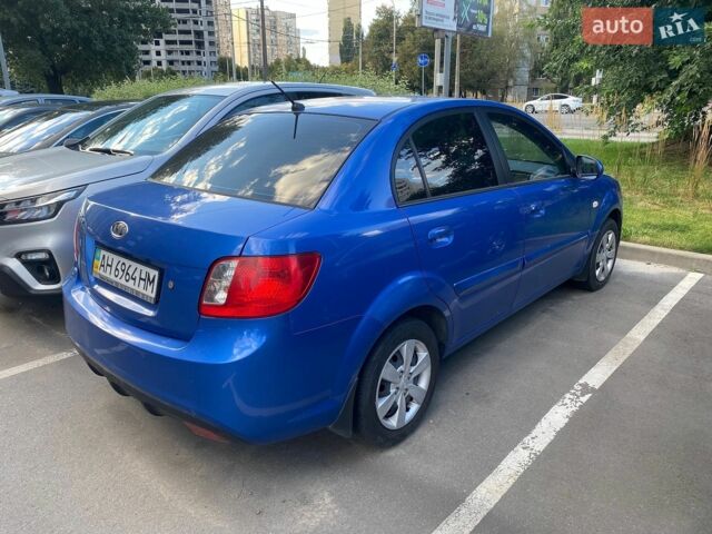 Синій Кіа Ріо, об'ємом двигуна 1.4 л та пробігом 88 тис. км за 6100 $, фото 3 на Automoto.ua