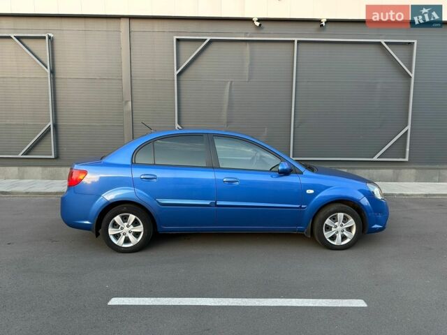 Синий Киа Рио, объемом двигателя 1.4 л и пробегом 88 тыс. км за 5990 $, фото 7 на Automoto.ua