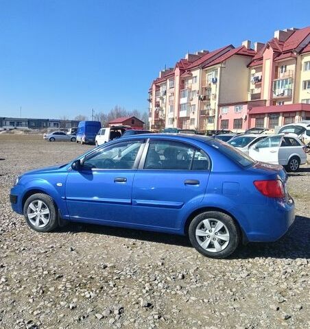 Синій Кіа Ріо, об'ємом двигуна 1.4 л та пробігом 211 тис. км за 3700 $, фото 2 на Automoto.ua