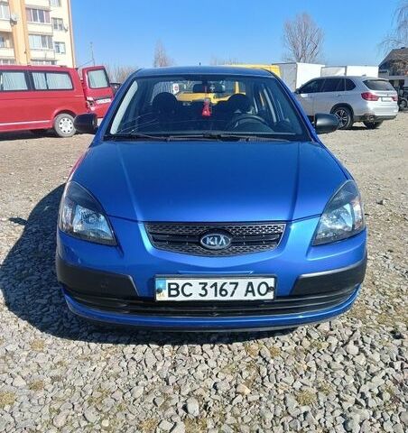 Синій Кіа Ріо, об'ємом двигуна 1.4 л та пробігом 211 тис. км за 3700 $, фото 1 на Automoto.ua