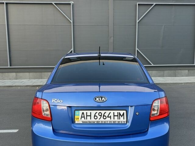 Синий Киа Рио, объемом двигателя 1.4 л и пробегом 88 тыс. км за 5530 $, фото 5 на Automoto.ua