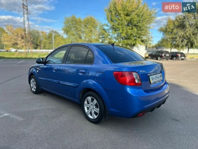 Синий Киа Рио, объемом двигателя 1.4 л и пробегом 88 тыс. км за 5250 $, фото 7 на Automoto.ua