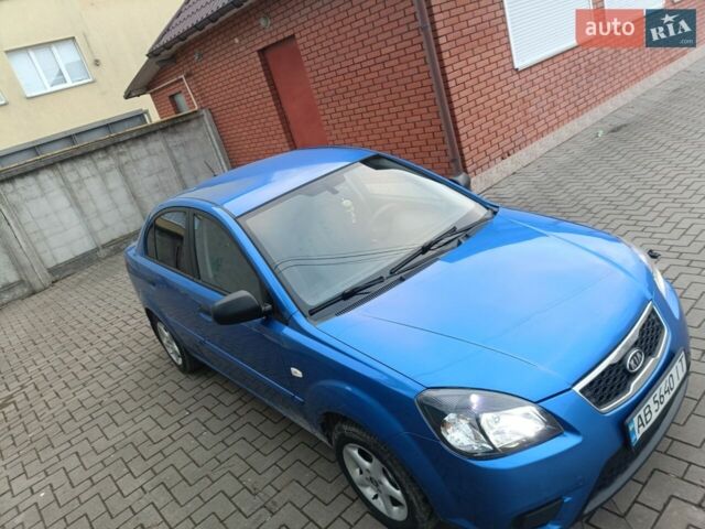 Синий Киа Рио, объемом двигателя 1.4 л и пробегом 215 тыс. км за 3999 $, фото 3 на Automoto.ua