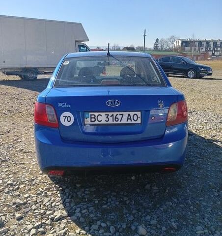 Синій Кіа Ріо, об'ємом двигуна 1.4 л та пробігом 211 тис. км за 3700 $, фото 3 на Automoto.ua
