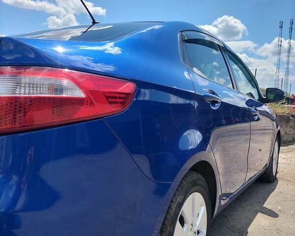 Синій Кіа Ріо, об'ємом двигуна 1.59 л та пробігом 240 тис. км за 6000 $, фото 4 на Automoto.ua