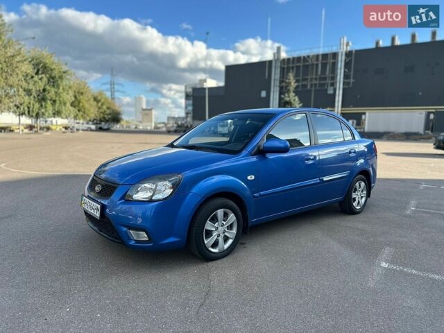 Синий Киа Рио, объемом двигателя 1.4 л и пробегом 88 тыс. км за 5250 $, фото 1 на Automoto.ua