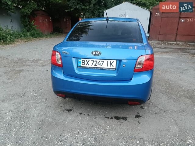 Синий Киа Рио, объемом двигателя 1.4 л и пробегом 215 тыс. км за 3390 $, фото 1 на Automoto.ua