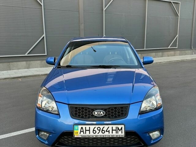 Синий Киа Рио, объемом двигателя 1.4 л и пробегом 88 тыс. км за 5990 $, фото 4 на Automoto.ua