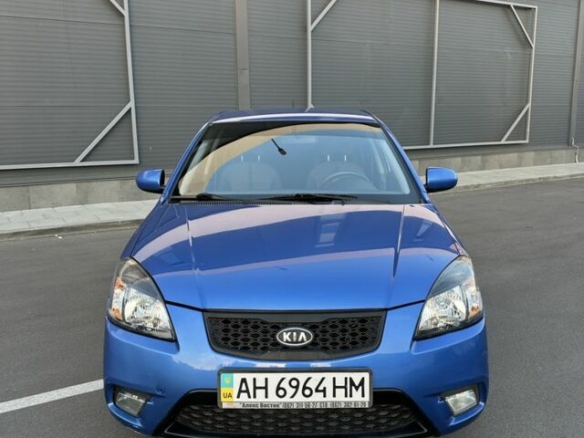 Синий Киа Рио, объемом двигателя 1.4 л и пробегом 88 тыс. км за 5530 $, фото 4 на Automoto.ua