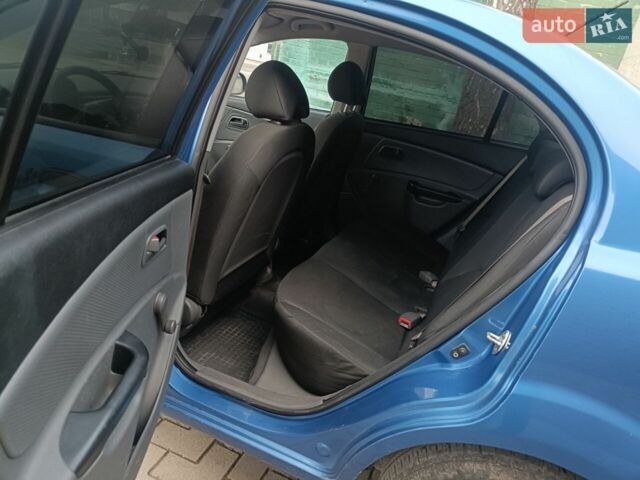 Синий Киа Рио, объемом двигателя 1.4 л и пробегом 215 тыс. км за 3999 $, фото 7 на Automoto.ua