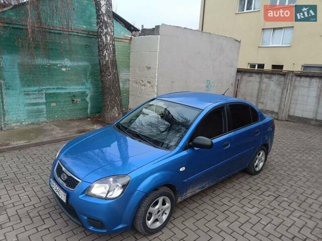 Синий Киа Рио, объемом двигателя 1.4 л и пробегом 215 тыс. км за 4650 $, фото 4 на Automoto.ua