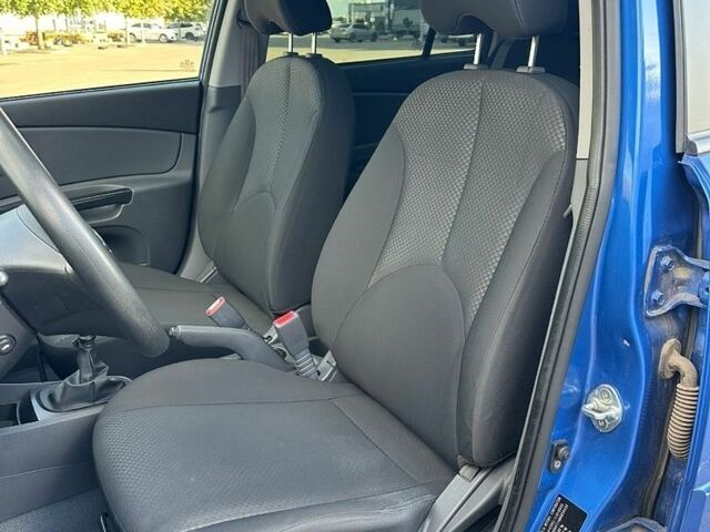 Синий Киа Рио, объемом двигателя 1.4 л и пробегом 88 тыс. км за 5250 $, фото 14 на Automoto.ua