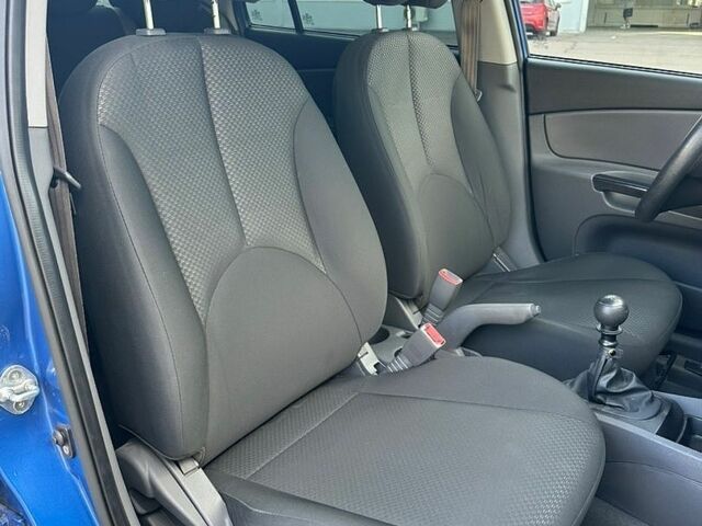 Синий Киа Рио, объемом двигателя 1.4 л и пробегом 88 тыс. км за 5250 $, фото 18 на Automoto.ua